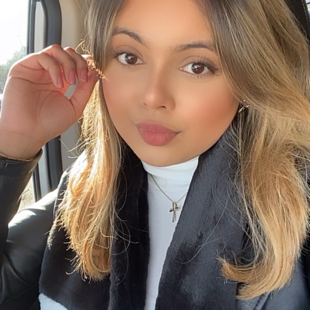 Meet your Posher, Sabrina